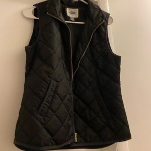 Old Navy Black quilted vest